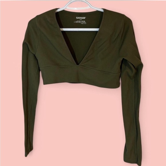 Garage Cropped V Neck Longsleeve - Picture 1 of 3